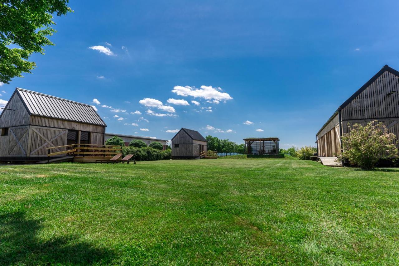 Horse Glamping Park Otel Cirkovce Dış mekan fotoğraf