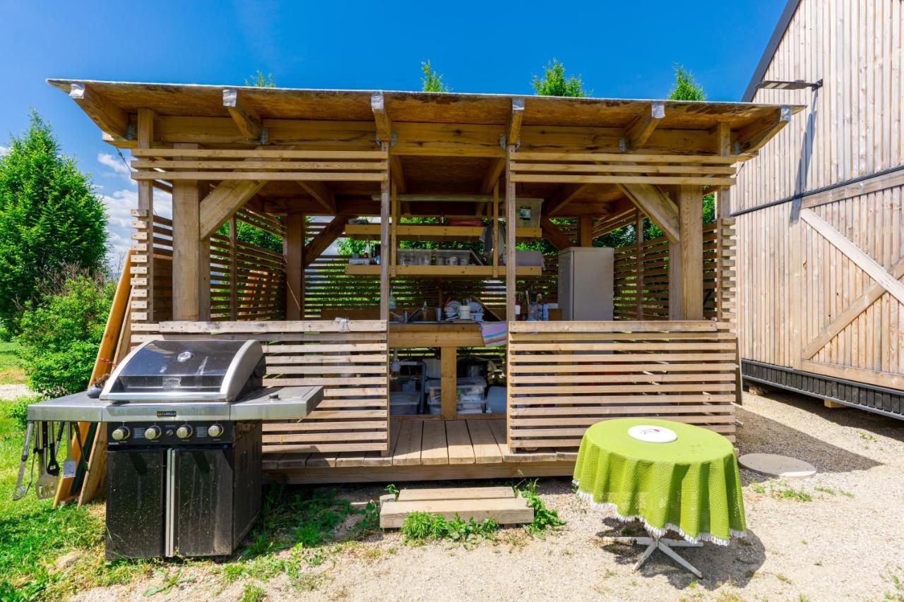 Horse Glamping Park Otel Cirkovce Dış mekan fotoğraf