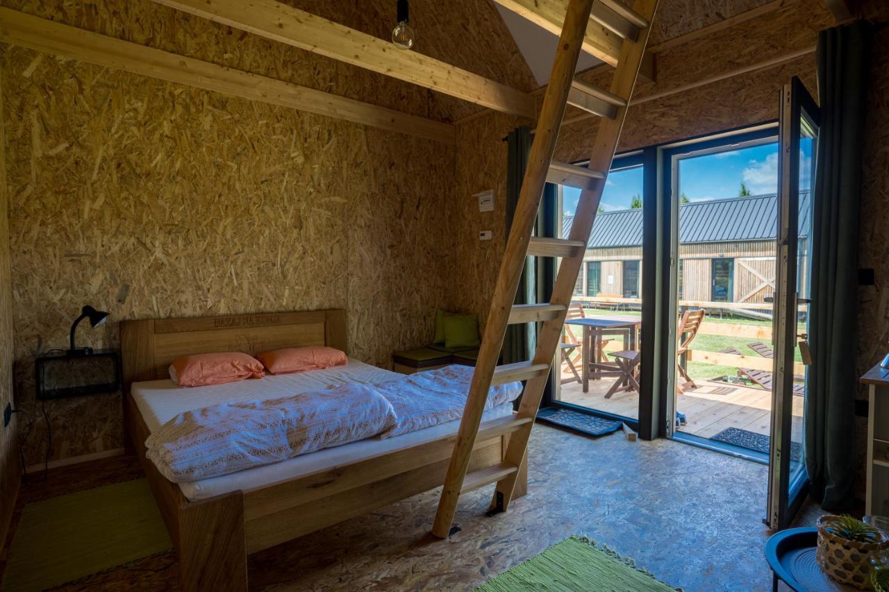 Horse Glamping Park Otel Cirkovce Dış mekan fotoğraf